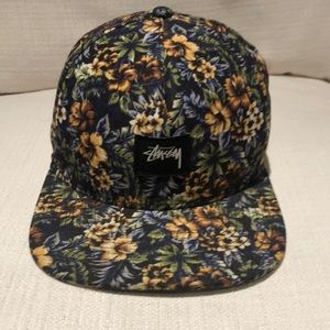 Stussy floral Hawaiian hat